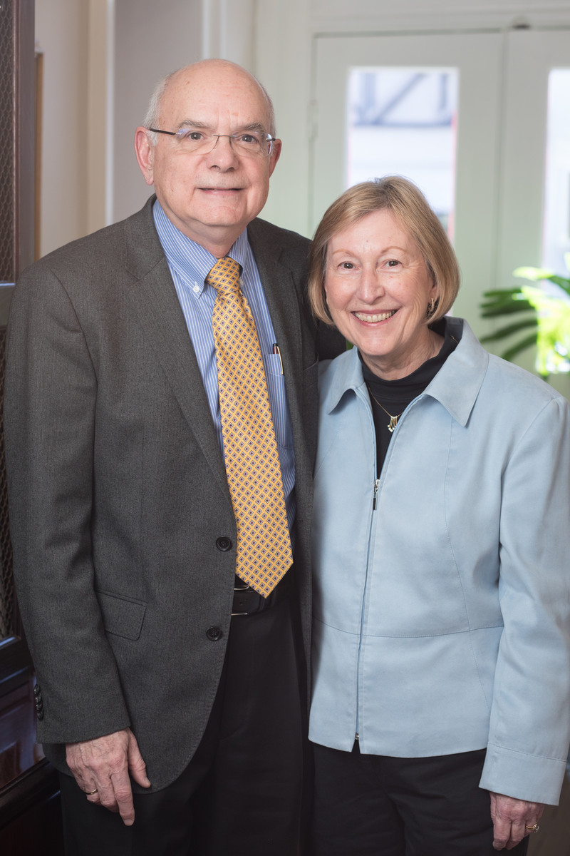 Allen and Joan Hogge’s Bicentennial Scholarship will attract great medical students and help them succeed.