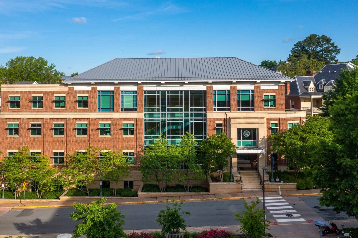 photo of the school of nursing building