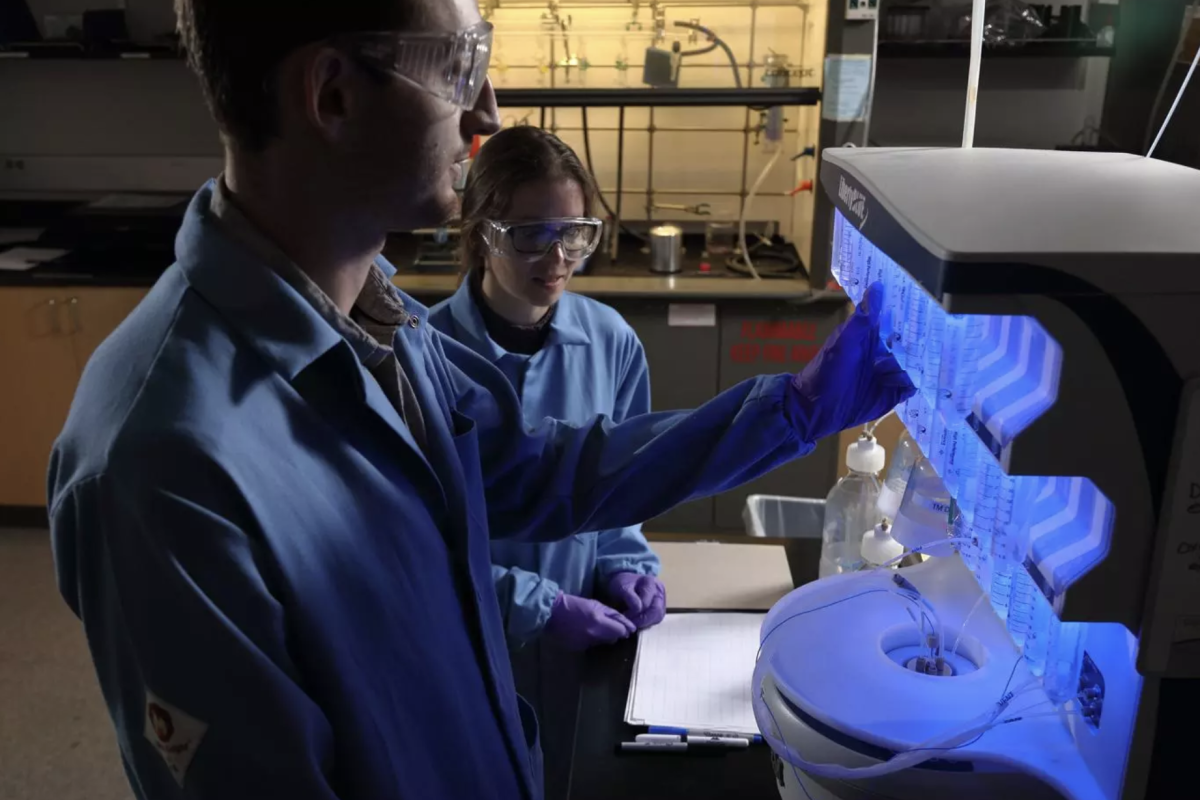  Rachel Letteri (right) and Ph.D. student Vincent Gray, shown working in Letteri’s polymer biomaterials lab at the University of Virginia.