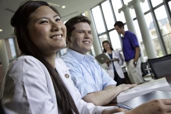 UVA School of Medicine students in the learning lab.